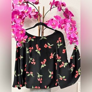 Women’s bell sleeved blouse